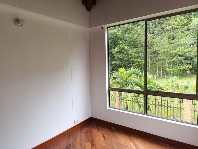 Casa de 3 alcobas en venta en El Poblado, Medellín, 260 m² · foto 19 de 20