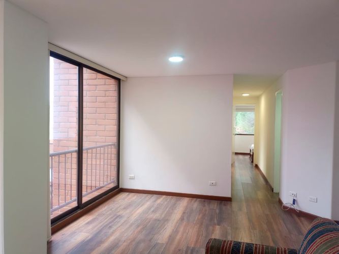 Apartamento de 3 alcobas en arriendo en El Poblado, Medellín, 95 m² · foto 2 de 16