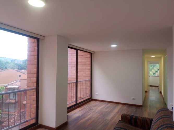 Apartamento de 3 alcobas en arriendo en El Poblado, Medellín, 95 m² · foto 13 de 16