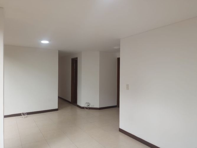 Apartamento de 3 alcobas en arriendo en El Poblado, Medellín, 110 m² · foto 4 de 14
