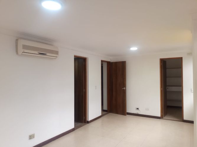 Apartamento de 3 alcobas en arriendo en El Poblado, Medellín, 110 m² · foto 8 de 14