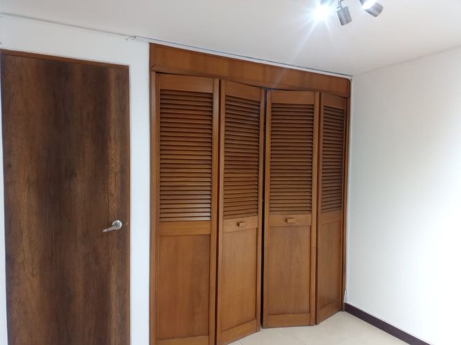 Apartamento de 3 alcobas en arriendo en El Poblado, Medellín, 110 m² · foto 9 de 14