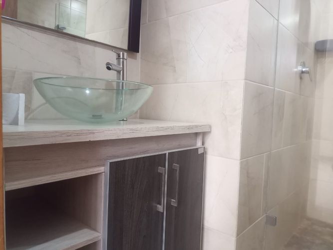Apartamento de 3 alcobas en arriendo en El Poblado, Medellín, 110 m² · foto 13 de 14