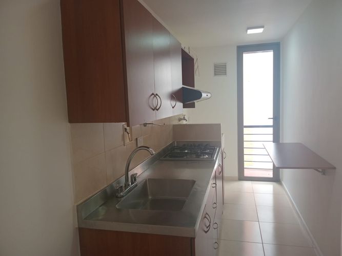 Apartamento de 2 alcobas en arriendo en Castropol, Medellín, 68 m² · foto 4 de 16