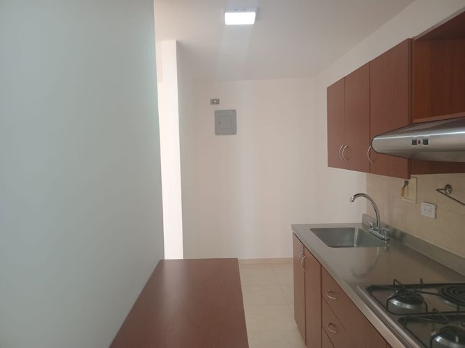 Apartamento de 2 alcobas en arriendo en Castropol, Medellín, 68 m² · foto 5 de 16