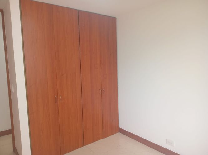 Apartamento de 2 alcobas en arriendo en Castropol, Medellín, 68 m² · foto 11 de 16