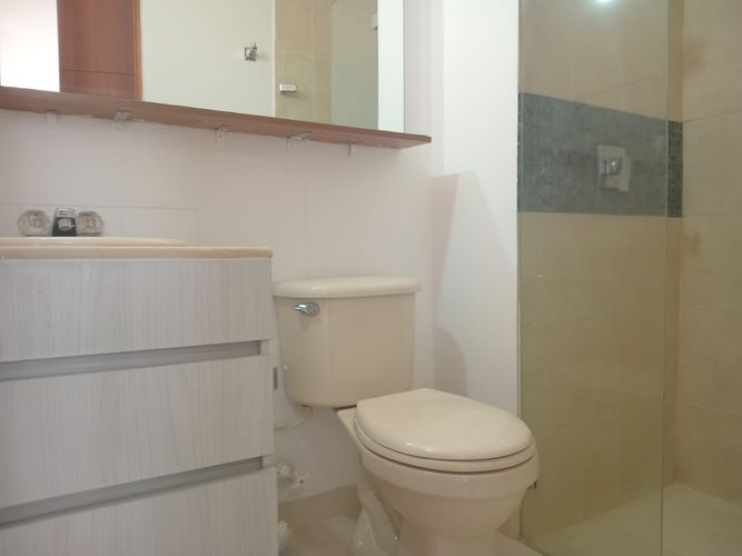 Apartamento de 2 alcobas en arriendo en Castropol, Medellín, 68 m² · foto 15 de 16