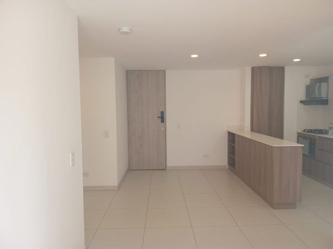Apartamento de 2 alcobas en arriendo en El Poblado, Medellín, 64 m² · foto 4 de 17