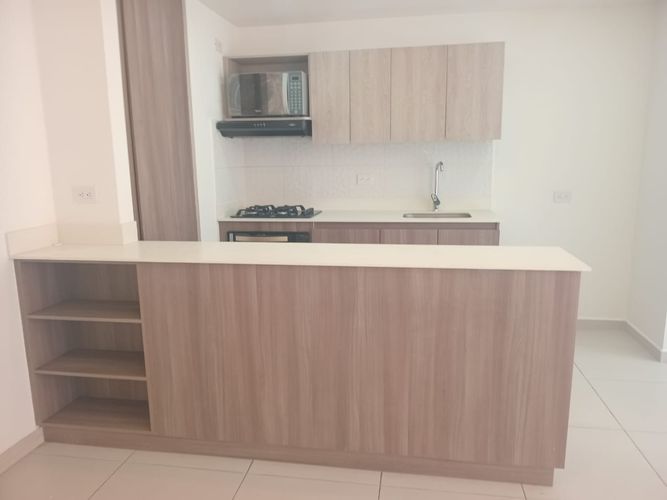 Apartamento de 2 alcobas en arriendo en El Poblado, Medellín, 64 m² · foto 6 de 17