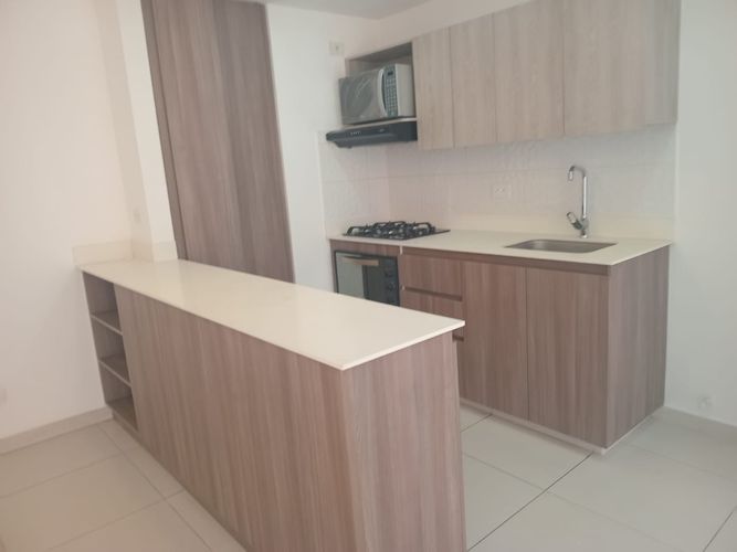 Apartamento de 2 alcobas en arriendo en El Poblado, Medellín, 64 m² · foto 8 de 17