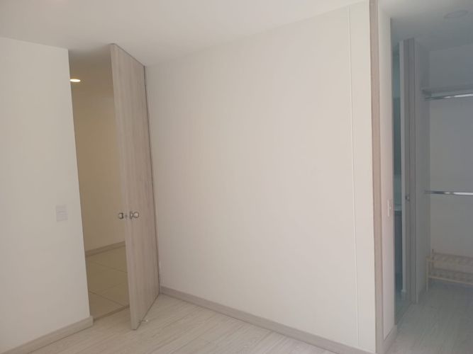 Apartamento de 2 alcobas en arriendo en El Poblado, Medellín, 64 m² · foto 9 de 17