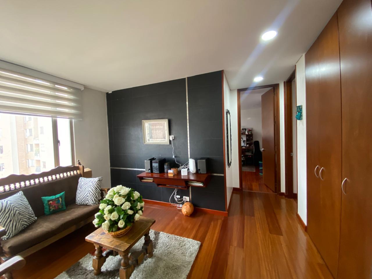Apartamento en venta en Gratamira, Bogotá · foto 8 de 23