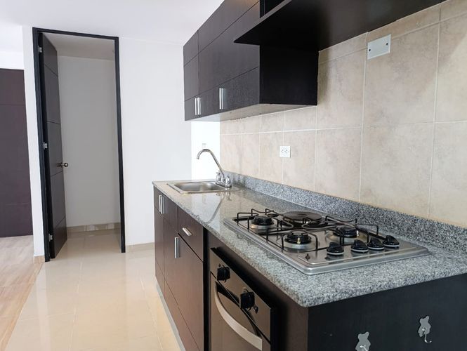 Apartamento de 3 alcobas en arriendo en El Poblado, Medellín, 78 m² · foto 6 de 18