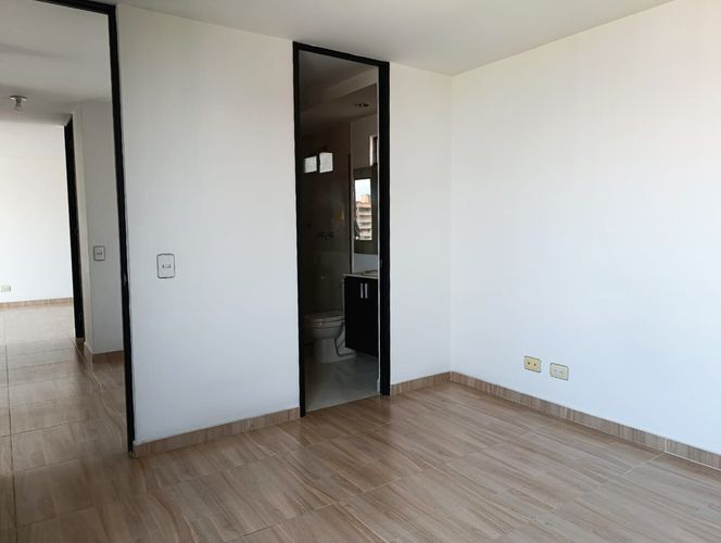 Apartamento de 3 alcobas en arriendo en El Poblado, Medellín, 78 m² · foto 13 de 18