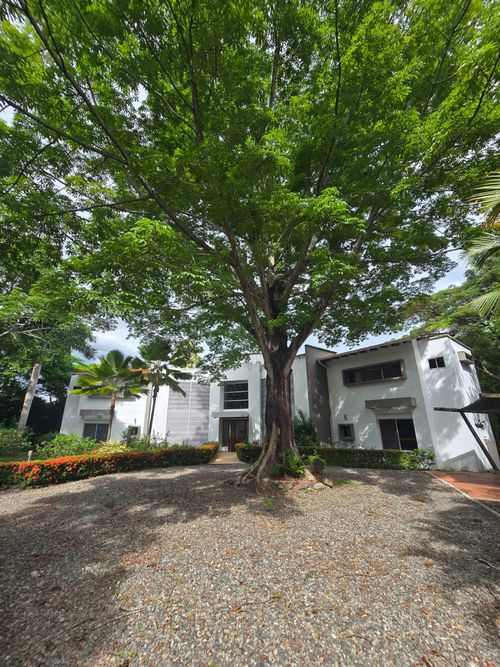 Casa de 9 alcobas en venta en Piamonte, Girardot, 600 m² · foto 3 de 24