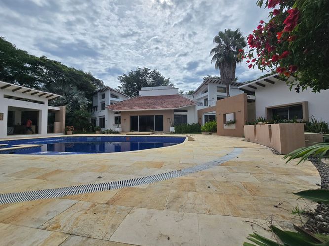 Casa de 9 alcobas en venta en Piamonte, Girardot, 600 m² · foto 13 de 24