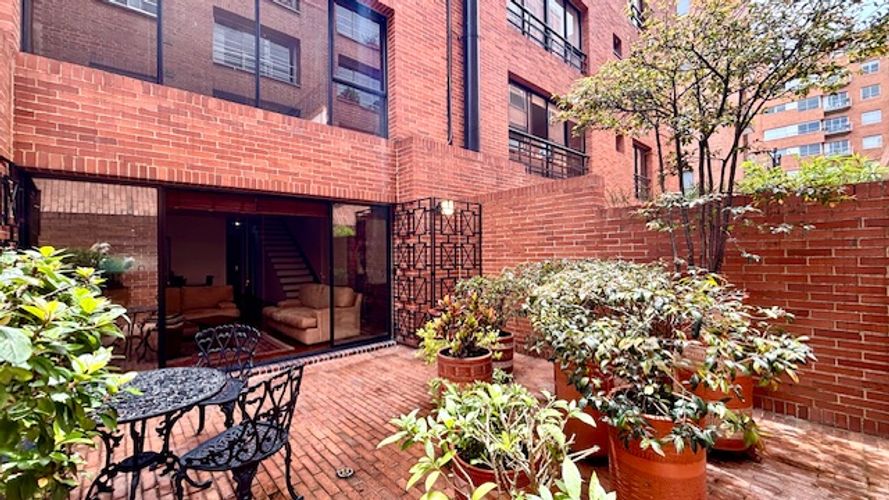 Apartamento de 1 alcoba en venta en Chicó Reservado, Bogotá, 137 m² · foto 12 de 24