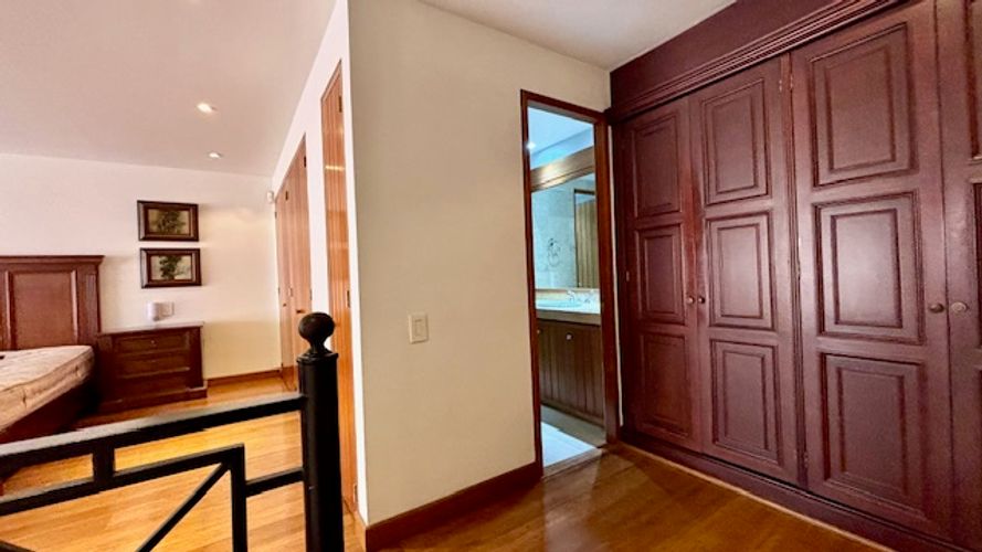 Apartamento de 1 alcoba en venta en Chicó Reservado, Bogotá, 137 m² · foto 21 de 24