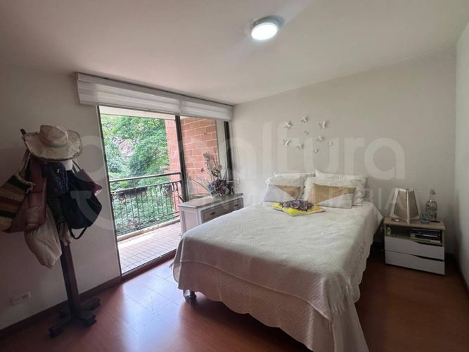 Apartamento de 3 alcobas en venta en Castropol, Medellín, 79 m² · foto 9 de 11
