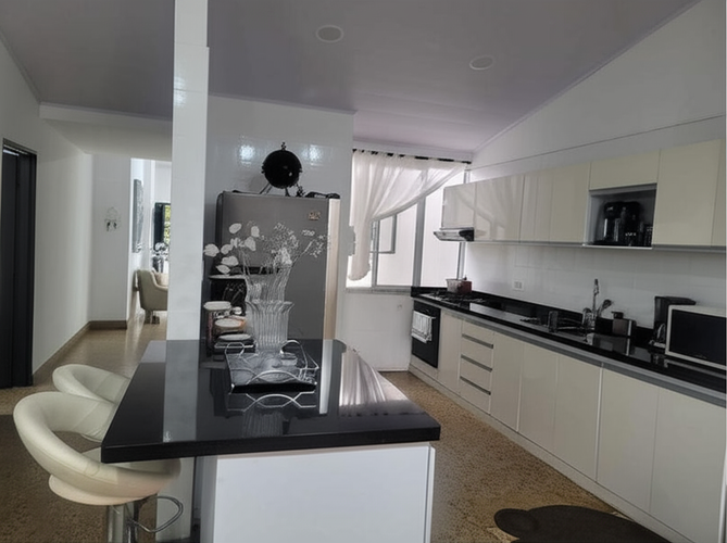 Casa de 8 alcobas en venta en Los Cambulos, Cali, 550 m² · foto 11 de 20