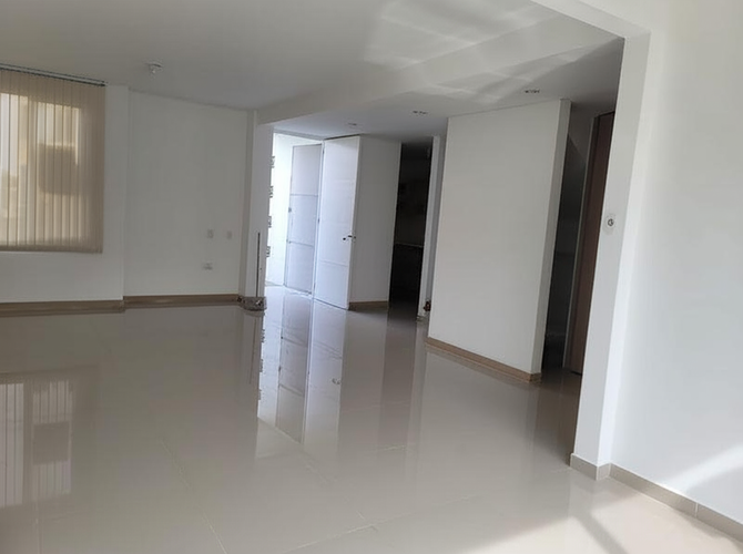 Casa de 4 alcobas en venta en El Castillo, Jamundí, 167 m² · foto 2 de 19