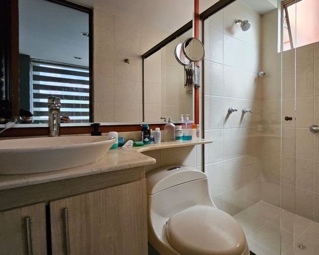 Apartamento de 2 alcobas en venta en El Poblado, Medellín, 130 m² · foto 7 de 11