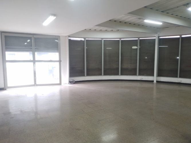 Local en arriendo en Perpetuo Socorro, Medellín, 250 m² · foto 4 de 17