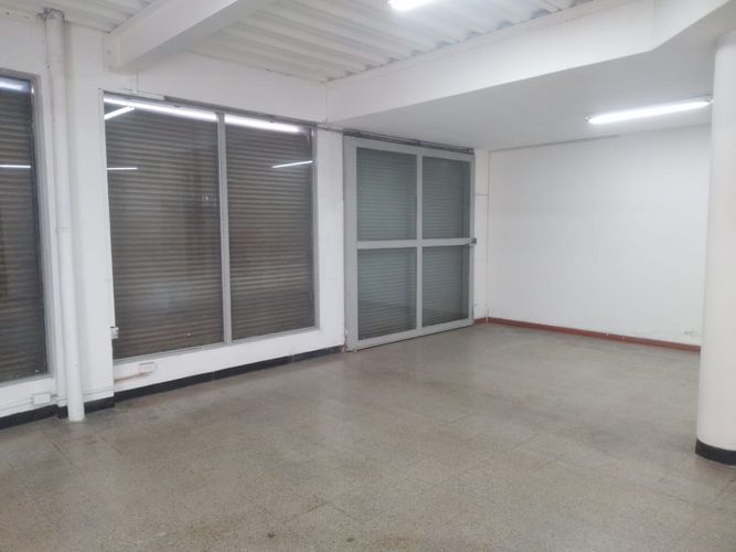 Local en arriendo en Perpetuo Socorro, Medellín, 250 m² · foto 15 de 17
