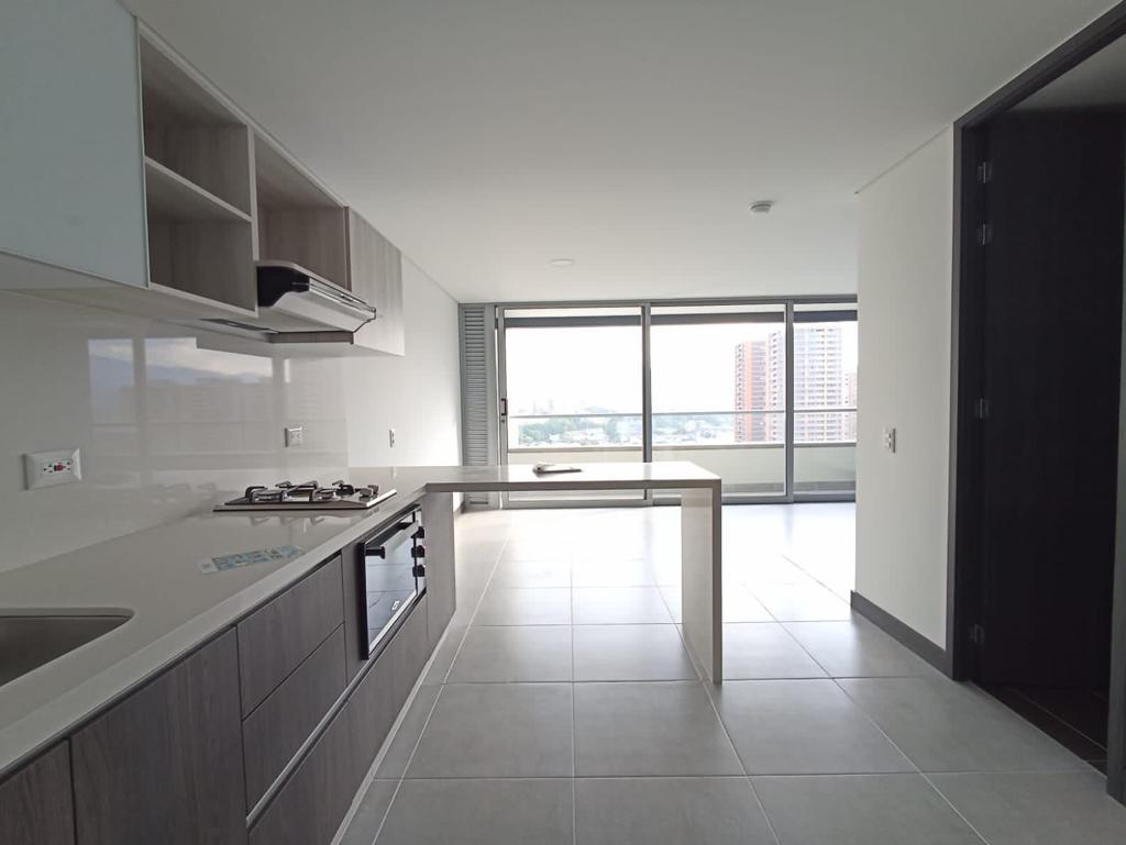 Apartamento en arriendo en El Poblado, Medellín · foto 3 de 12