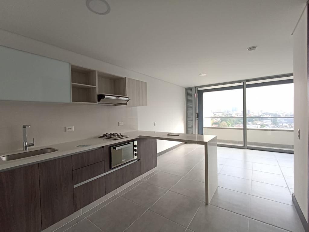 Apartamento en arriendo en El Poblado, Medellín · foto 6 de 12