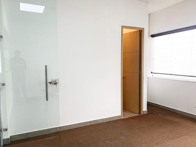 Oficina en arriendo en El Poblado, Medellín, 98 m² · foto 9 de 11