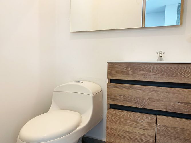 Oficina en arriendo en El Poblado, Medellín, 98 m² · foto 10 de 11