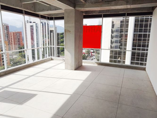 Oficina en arriendo en El Poblado, Medellín, 60 m² · foto 2 de 8