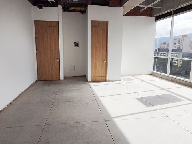 Oficina en arriendo en El Poblado, Medellín, 60 m² · foto 6 de 8