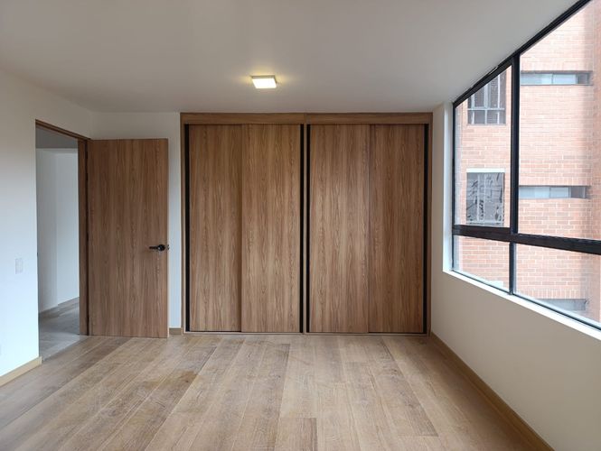 Apartamento de 3 alcobas en venta en El Poblado, Medellín, 136 m² · foto 7 de 18