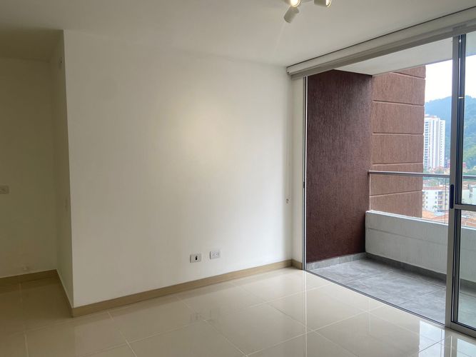 Apartamento de 3 alcobas en venta en Entreamigos, Sabaneta, 65 m² · foto 2 de 20