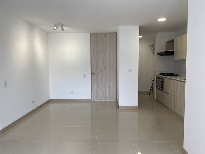 Apartamento de 3 alcobas en venta en Entreamigos, Sabaneta, 65 m² · foto 3 de 20