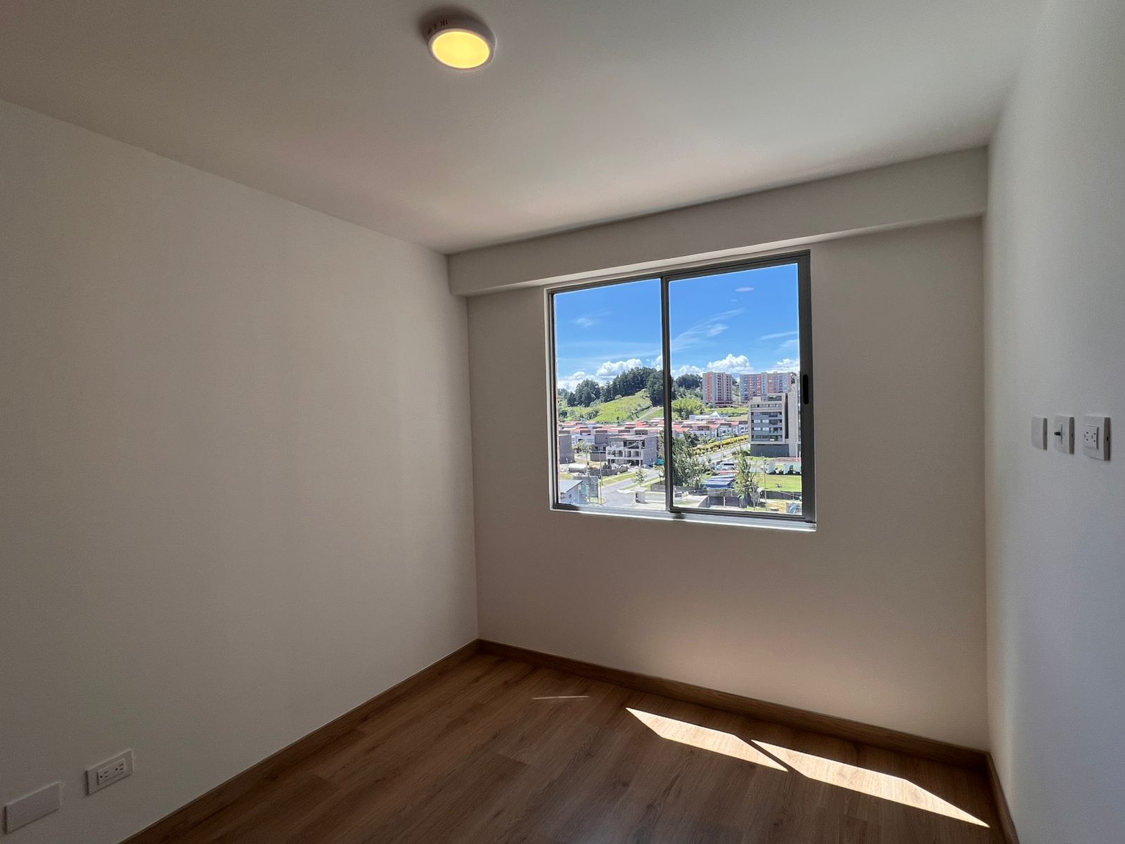 Apartamento en arriendo en Llano Grande, Rionegro · foto 4 de 11