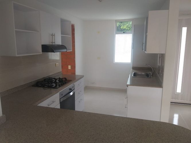 Casa de 3 alcobas en venta en Alfaguara, Jamundí, 192 m² · foto 3 de 24