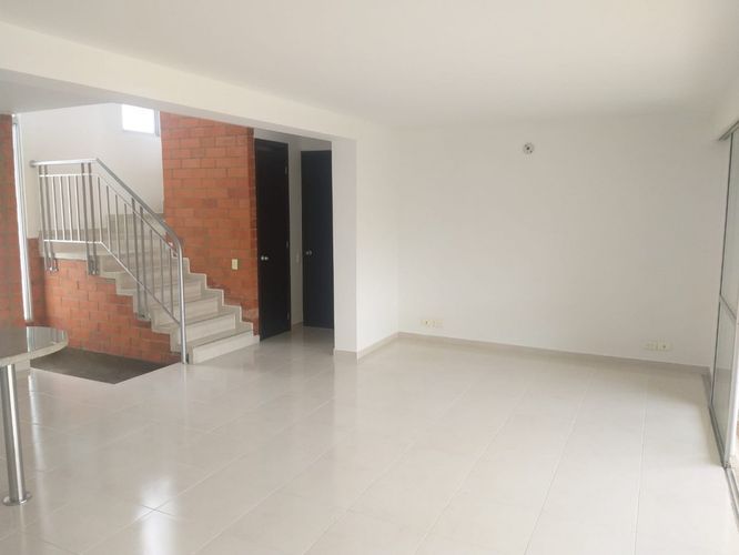 Casa de 3 alcobas en venta en Alfaguara, Jamundí, 192 m² · foto 6 de 24