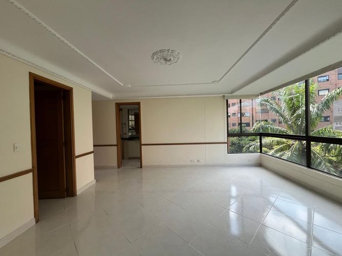Apartamento de 4 alcobas en venta en El Poblado, Medellín, 260 m² · foto 11 de 18