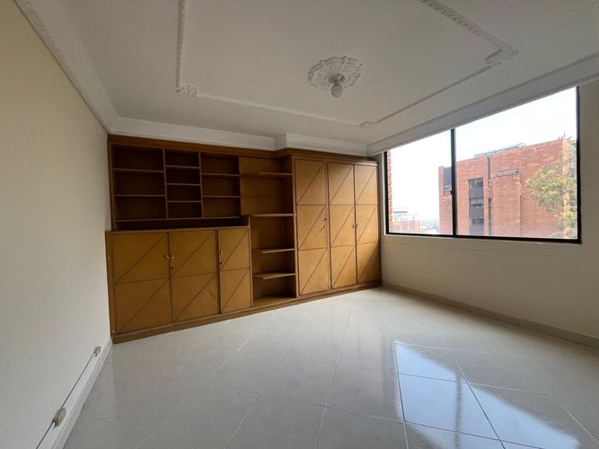 Apartamento de 4 alcobas en venta en El Poblado, Medellín, 260 m² · foto 13 de 18