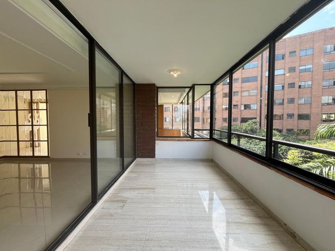 Apartamento de 4 alcobas en venta en El Poblado, Medellín, 260 m² · foto 18 de 18