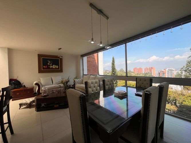 Casa de 3 alcobas en venta en Loma El Atravesado, Envigado, 227 m² · foto 4 de 19