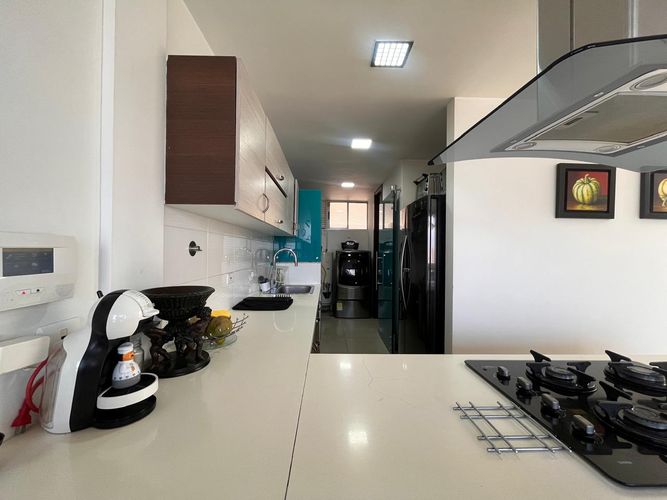 Casa de 3 alcobas en venta en Loma El Atravesado, Envigado, 227 m² · foto 6 de 19