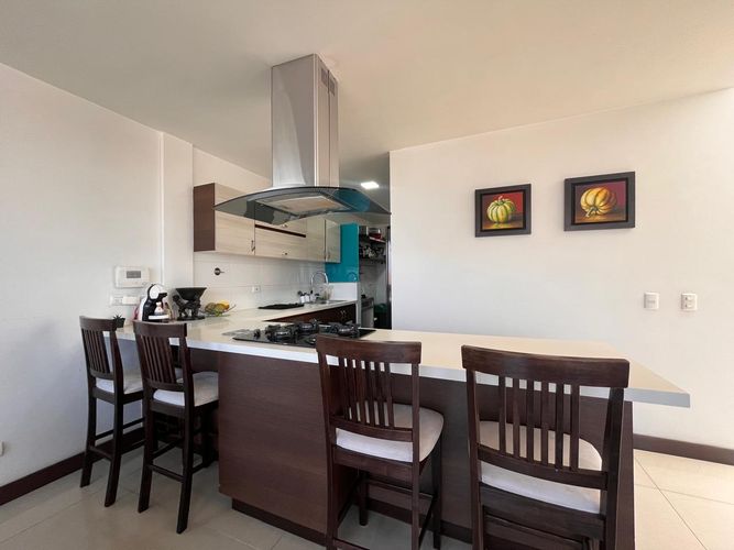 Casa de 3 alcobas en venta en Loma El Atravesado, Envigado, 227 m² · foto 7 de 19