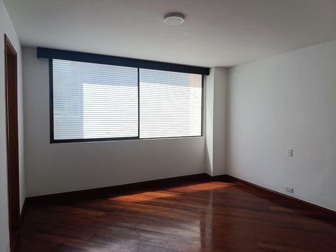 Apartamento de 3 alcobas en venta en El Poblado, Medellín, 210 m² · foto 13 de 18