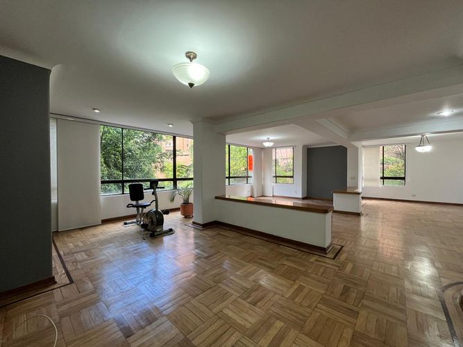 Apartamento de 3 alcobas en venta en El Poblado, Medellín, 182 m² · foto 4 de 20