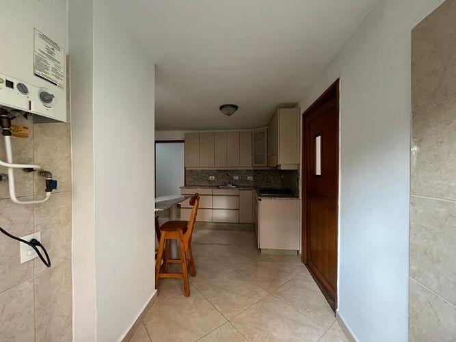 Apartamento de 3 alcobas en venta en El Poblado, Medellín, 182 m² · foto 5 de 20