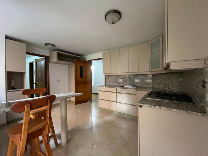Apartamento de 3 alcobas en venta en El Poblado, Medellín, 182 m² · foto 7 de 20